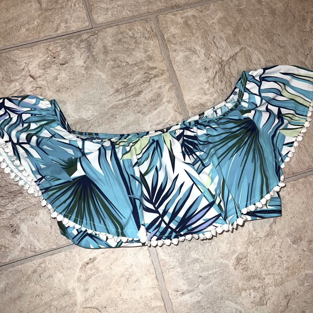 BEAUTIFUL BLUE OFF THE SHOULDER SWIM TOP